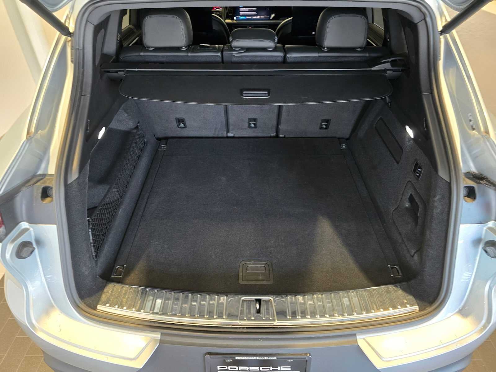 2024 Porsche Cayenne Base