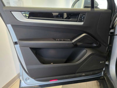 2024 Porsche Cayenne Base
