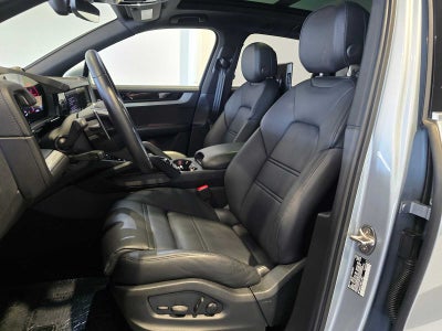 2024 Porsche Cayenne Base