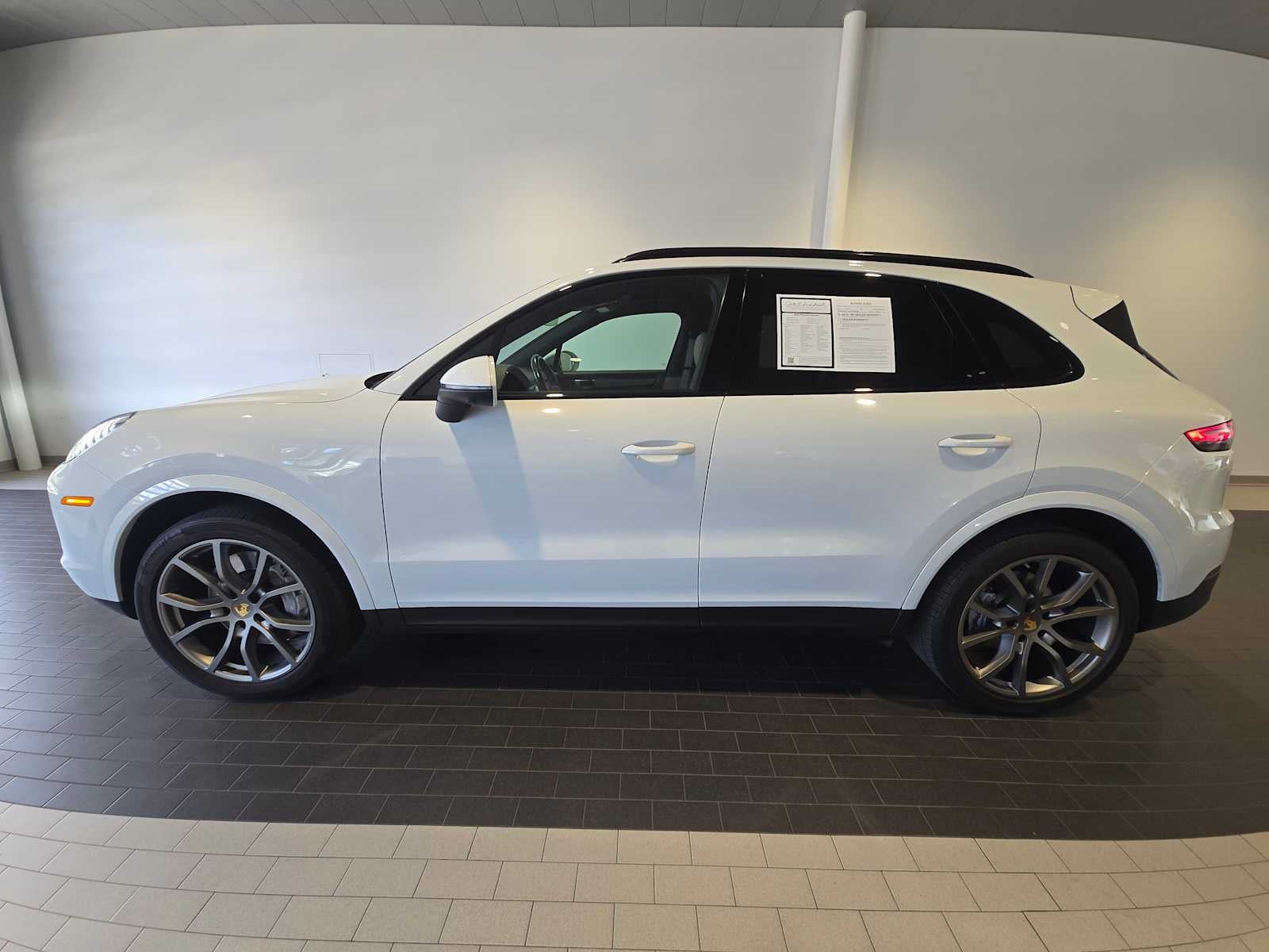 2022 Porsche Cayenne Platinum Edition
