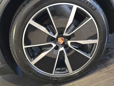 2025 Porsche Macan Electric 4