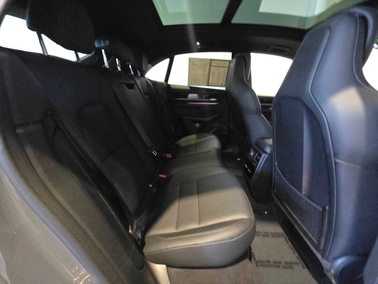 2025 Porsche Macan Electric 4