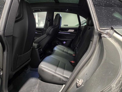 2024 Porsche Macan Electric 4