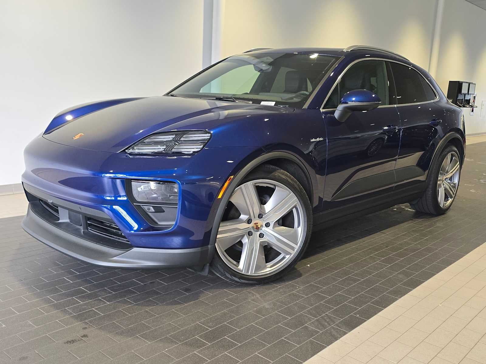 2024 Porsche Macan Electric 4