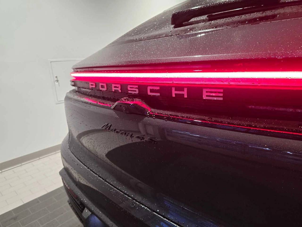 2025 Porsche Macan Macan 4S Electric
