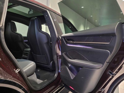 2025 Porsche Macan Electric Turbo