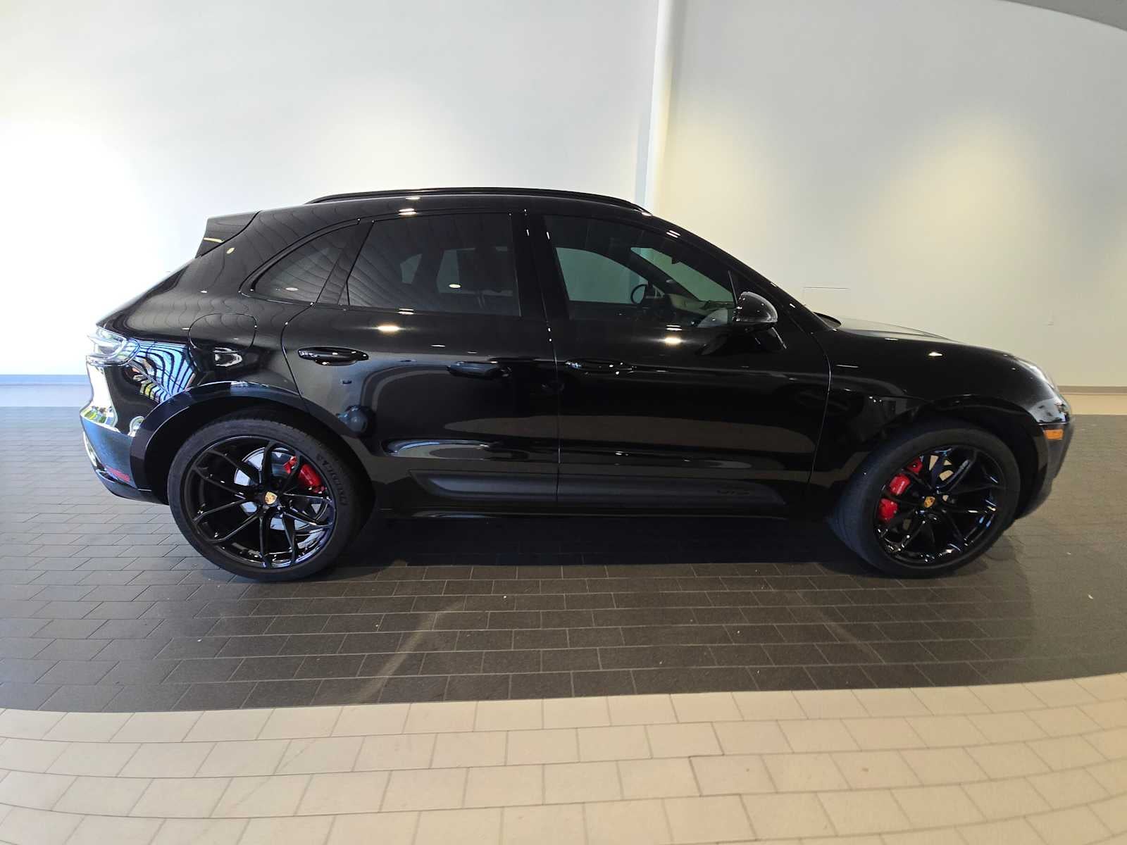 2025 Porsche Macan Macan GTS