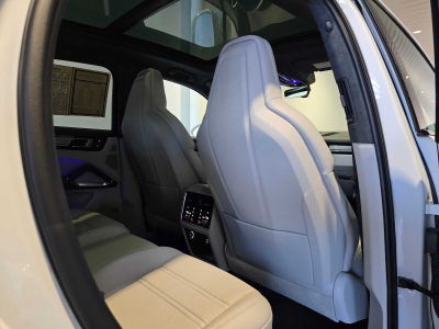 2023 Porsche Cayenne Turbo