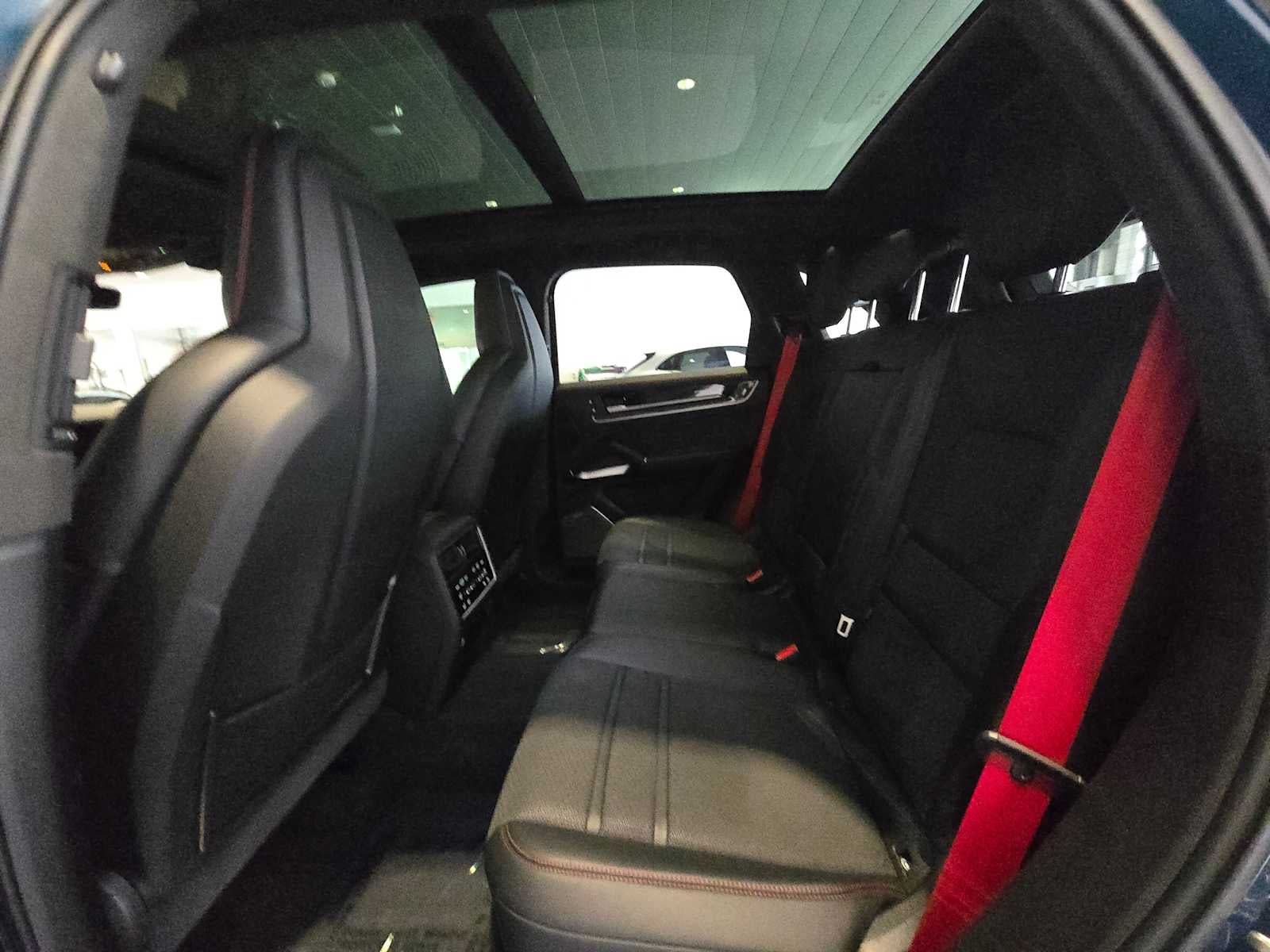 2025 Porsche Cayenne Cayenne GTS