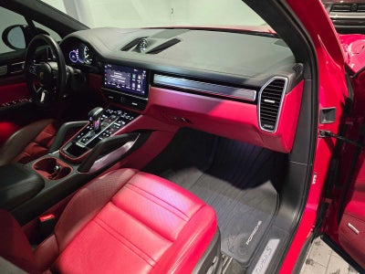 2023 Porsche Cayenne Turbo S E-Hybrid