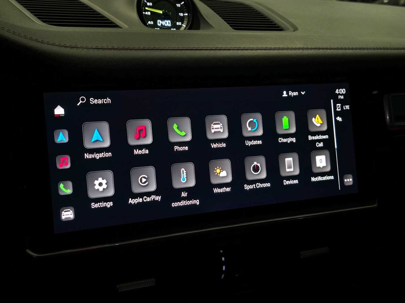 2023 Porsche Cayenne Turbo S E-Hybrid