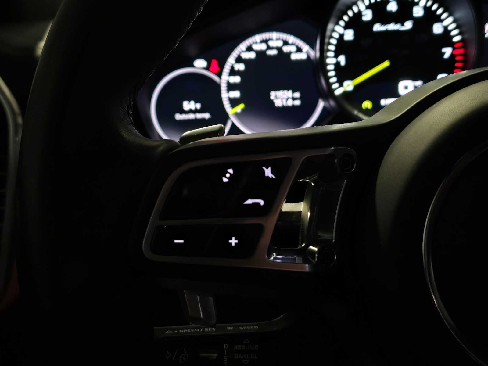 2023 Porsche Cayenne Turbo S E-Hybrid