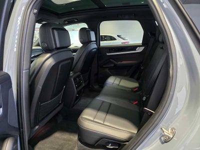 2024 Porsche Cayenne S