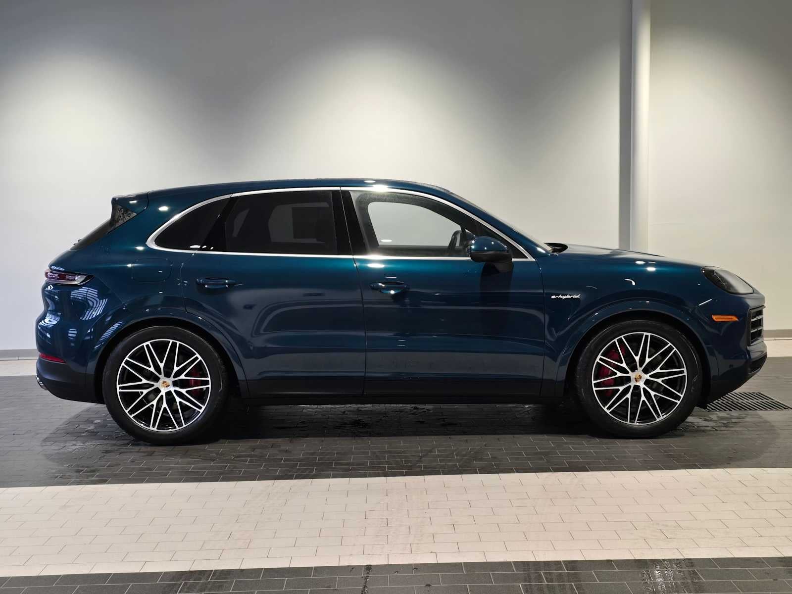 2024 Porsche Cayenne S E-Hybrid