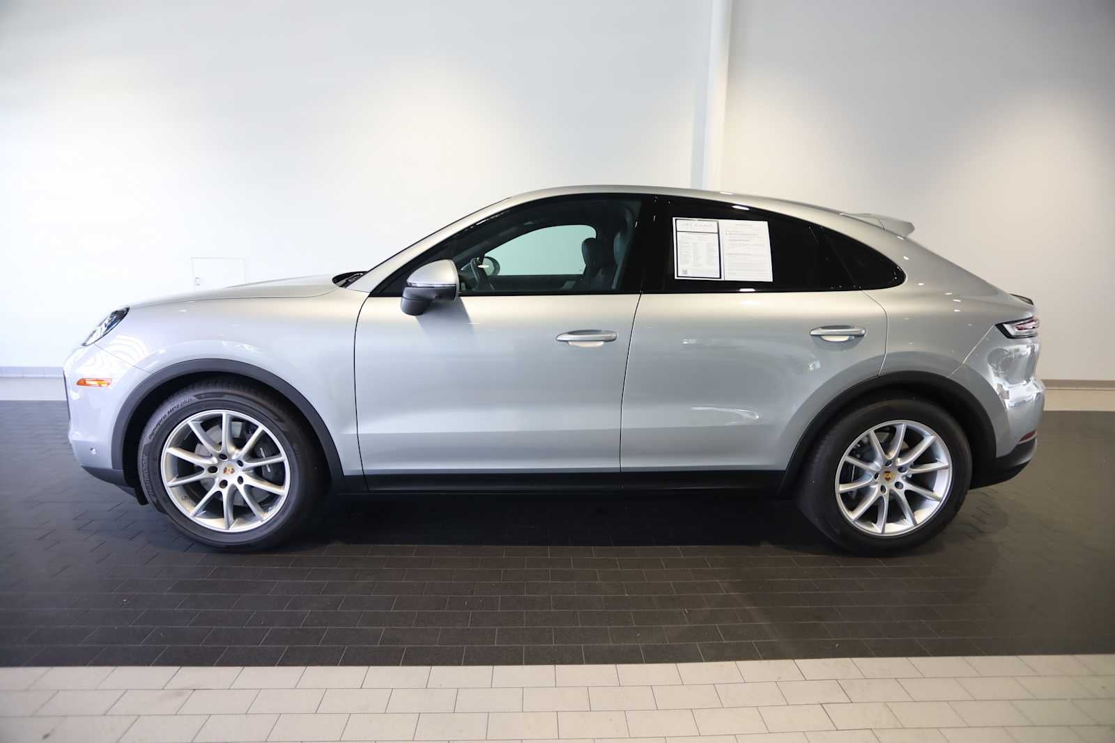 2024 Porsche Cayenne Cayenne Coupe