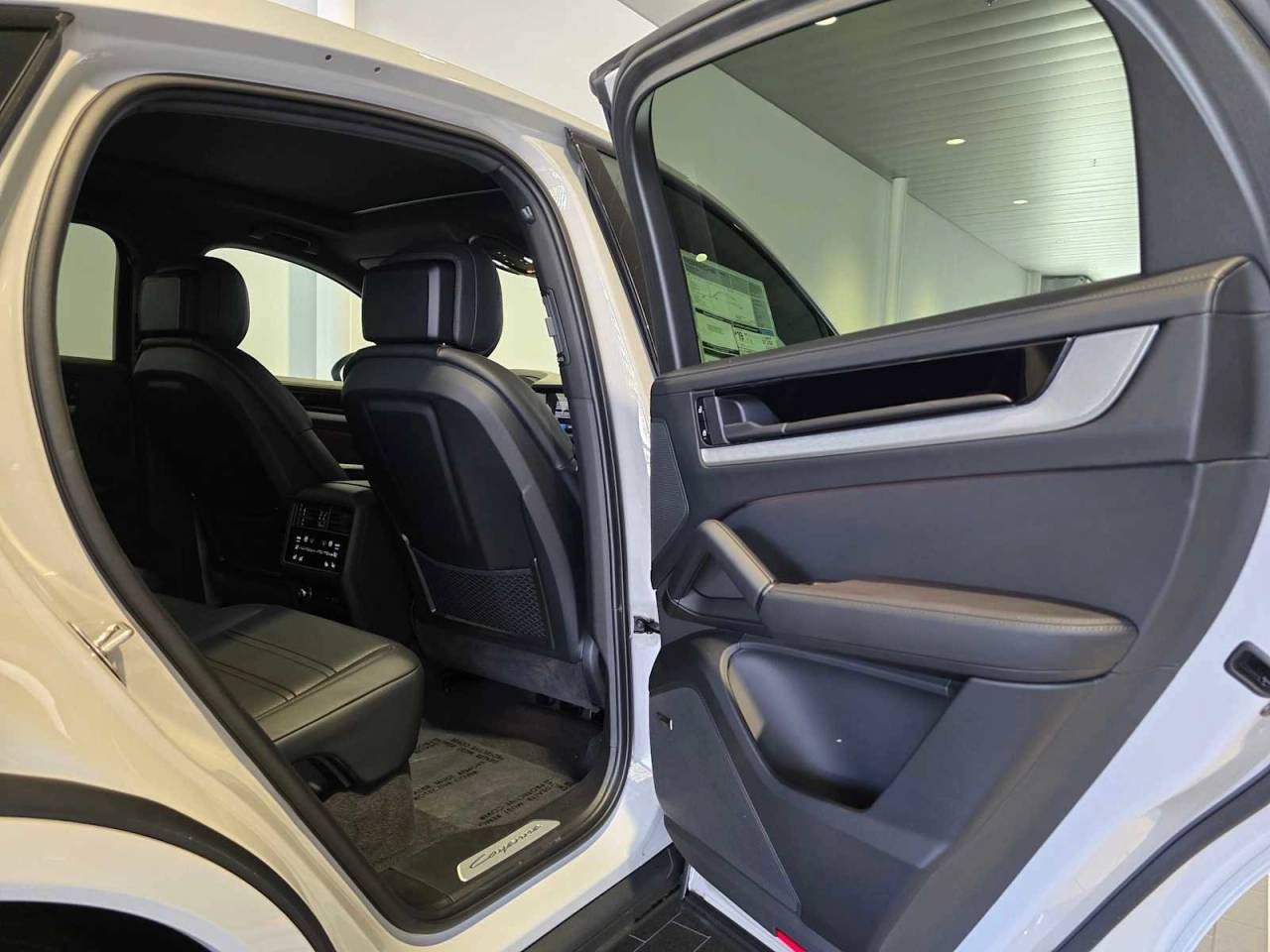 2025 Porsche Cayenne Base