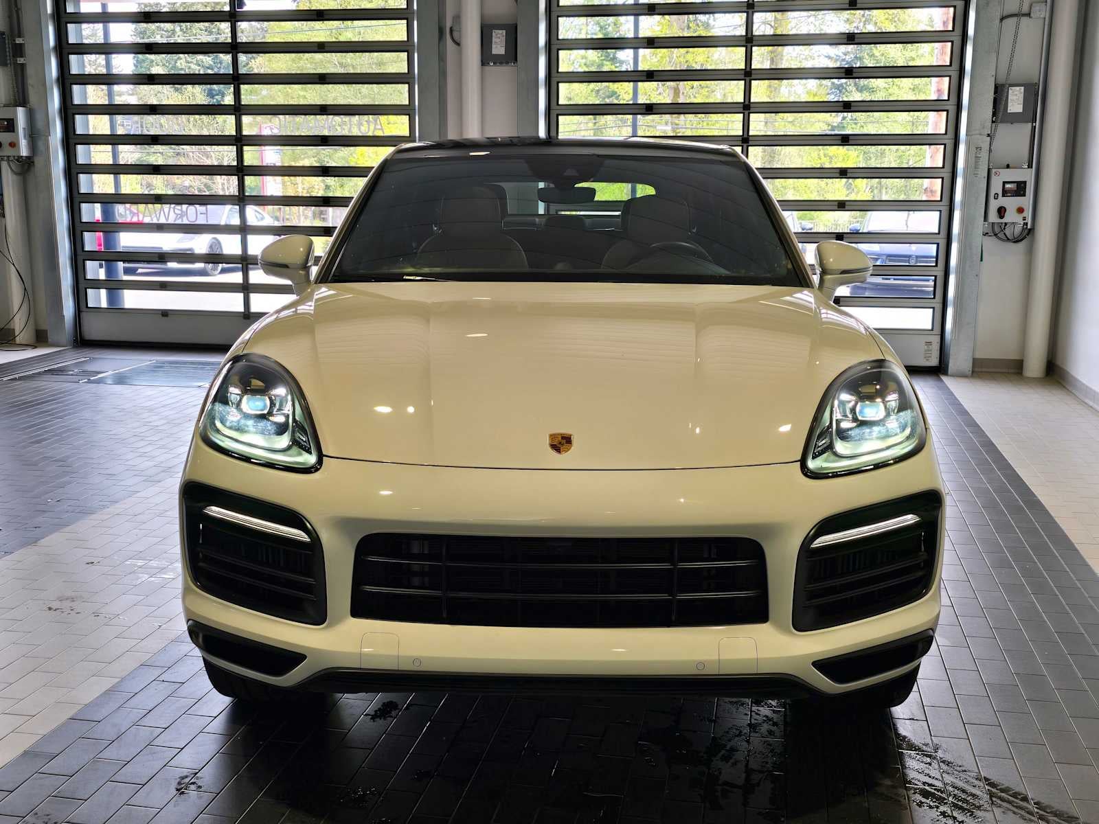 2023 Porsche Cayenne Platinum Edition Hybrid