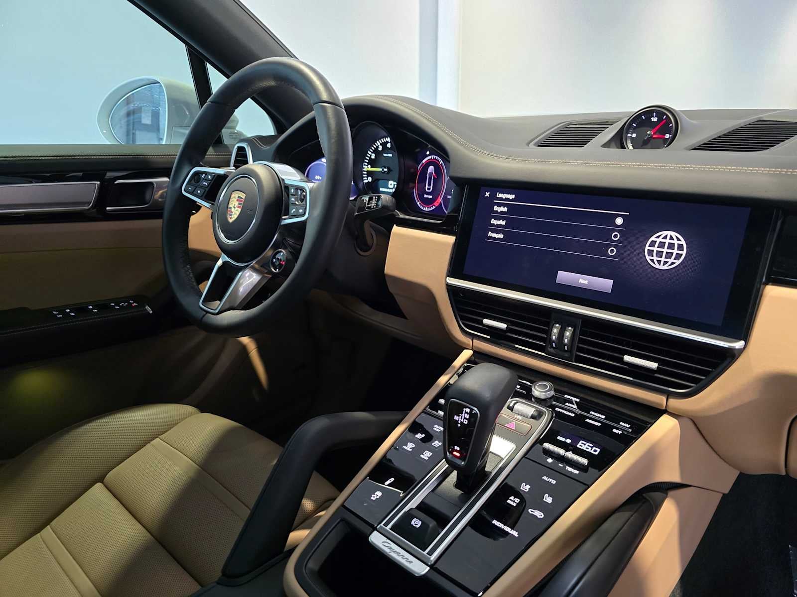 2023 Porsche Cayenne Platinum Edition Hybrid