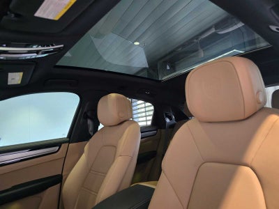 2023 Porsche Cayenne Platinum Edition Hybrid