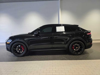 2025 Porsche Cayenne GTS