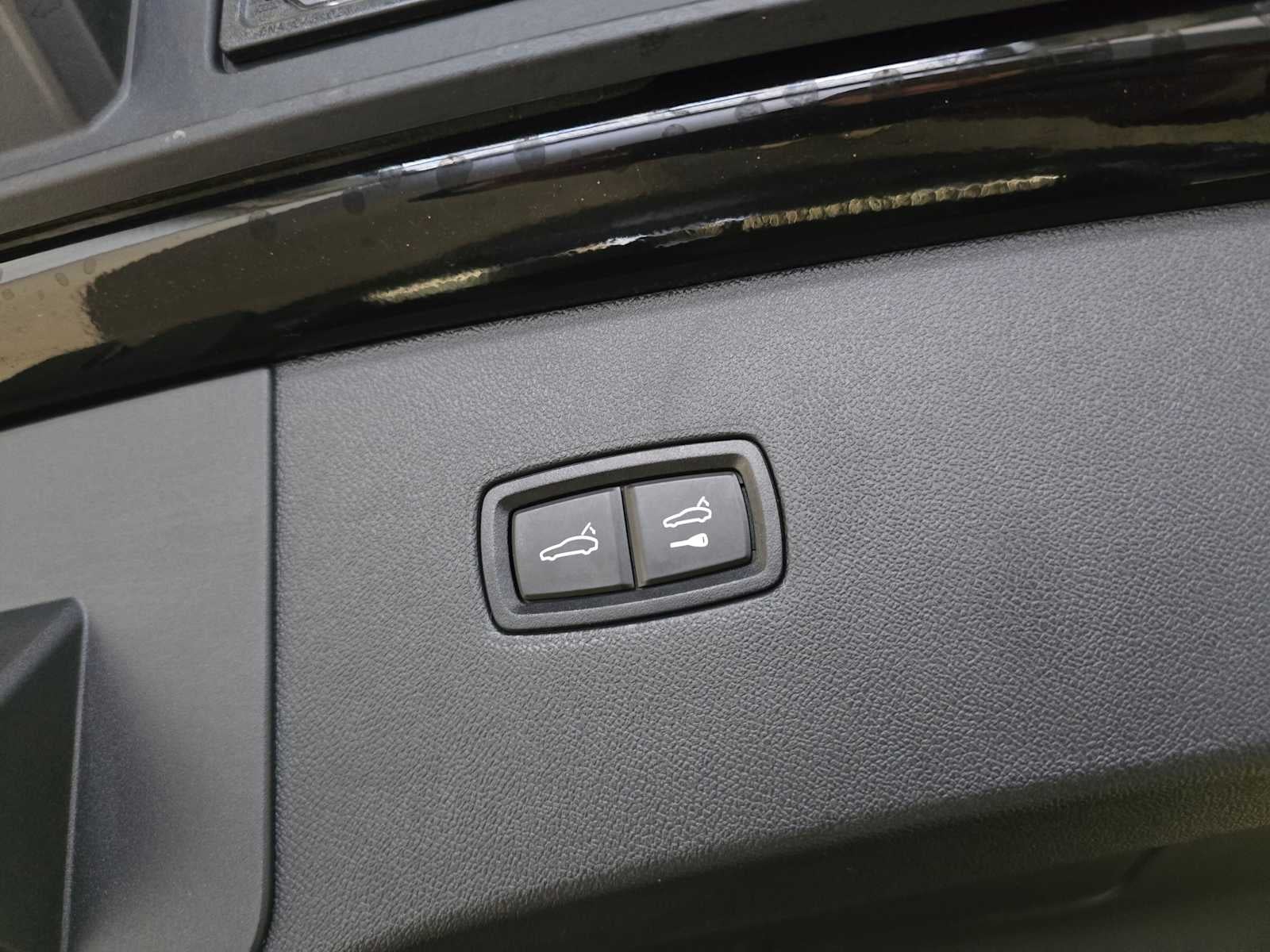 2025 Porsche Cayenne GTS