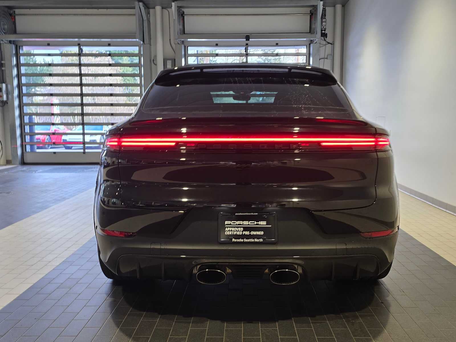 2025 Porsche Cayenne GTS