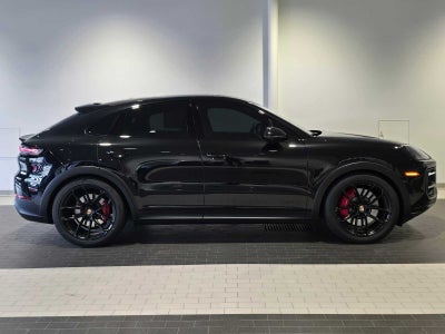 2025 Porsche Cayenne GTS
