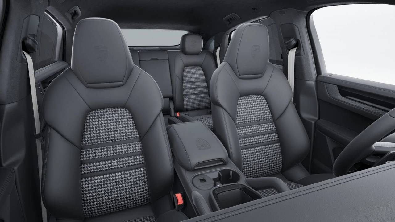 2025 Porsche Cayenne GTS