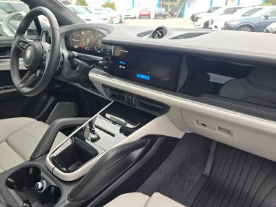 2025 Porsche Cayenne Turbo E-Hybrid