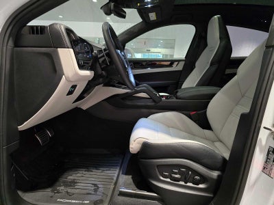 2025 Porsche Cayenne Turbo E-Hybrid