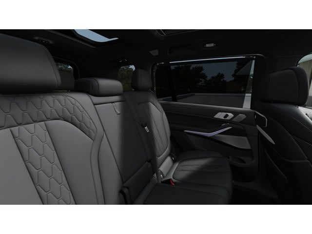 2027 BMW X7 M60i