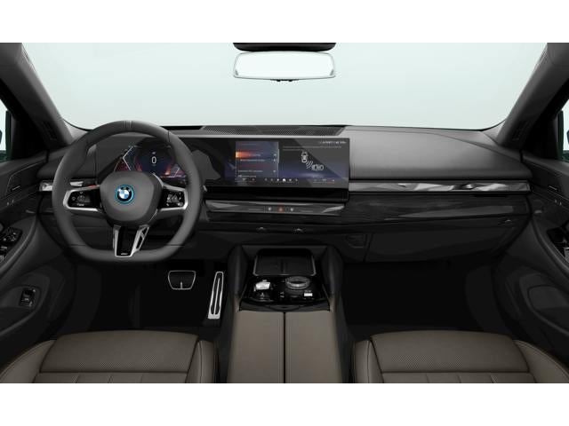 2027 BMW 550e 550e xDrive