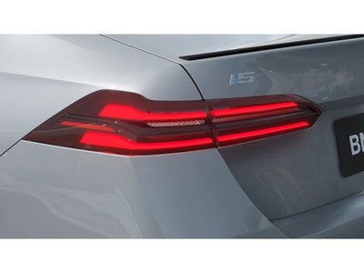 2026 BMW i5 xDrive40